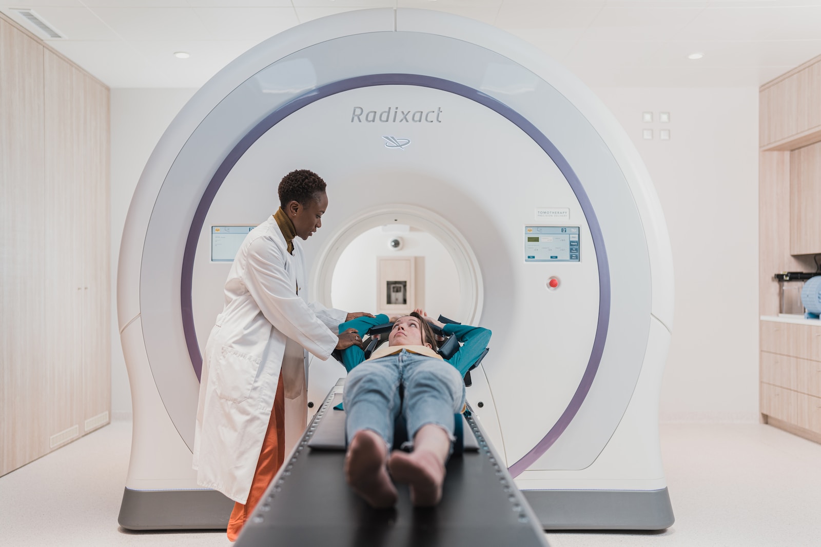 MRI | 원리, 종류, CT, MRA 차이점 - 82clicks